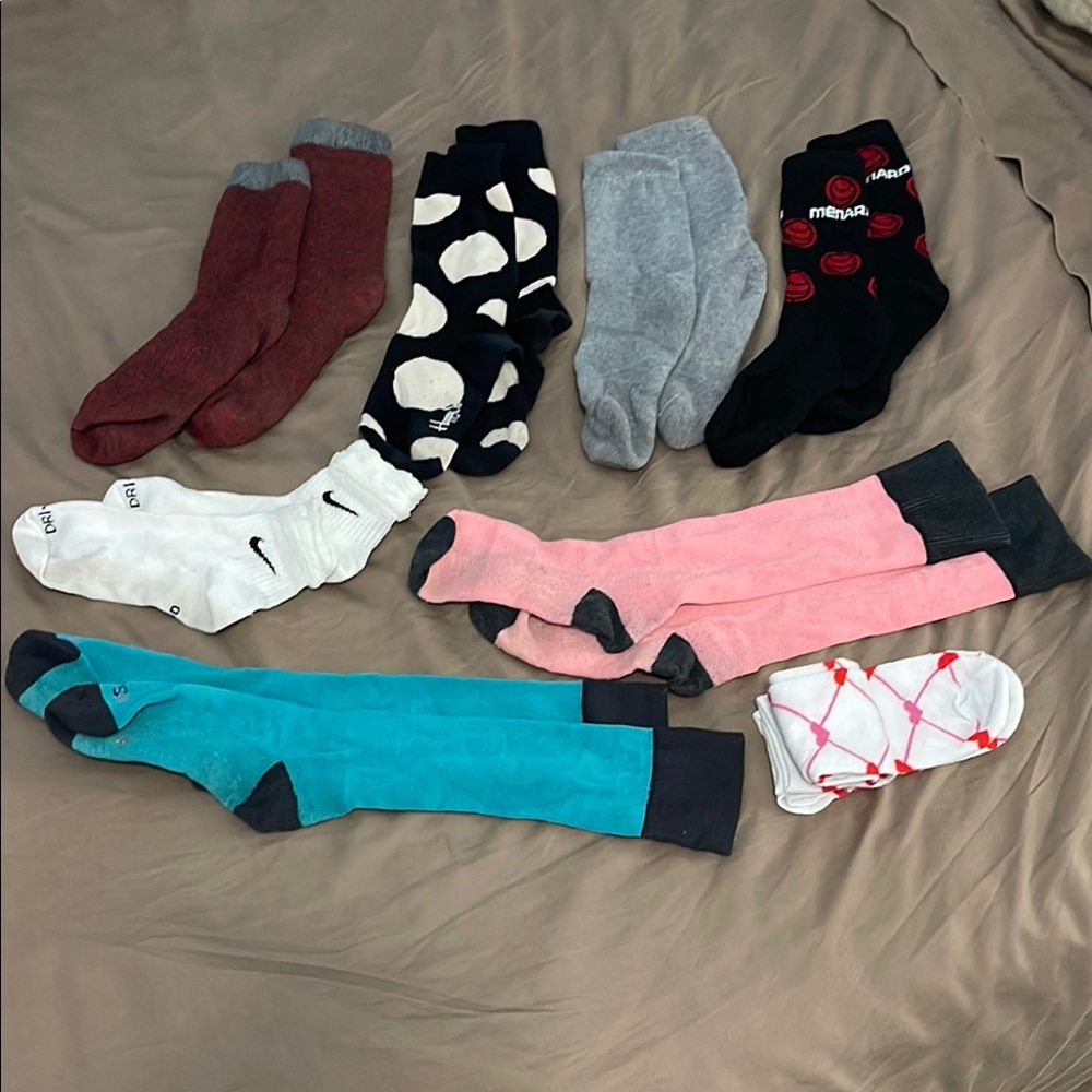 8 Assorted Socks